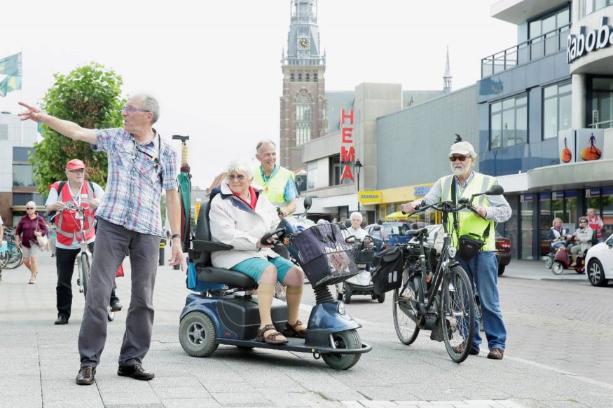 Foto scootmobieltocht in Schagen uit 2017